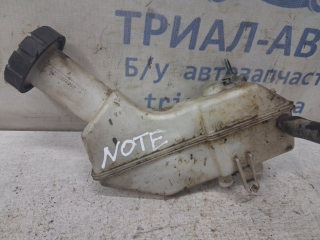 Бачок тормозной жидкости Ниссан Ноут