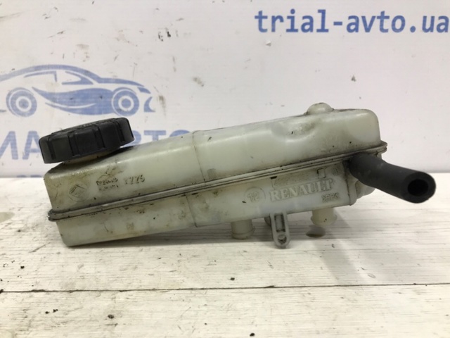 Бачок тормозной жидкости 460910010R RENAULT