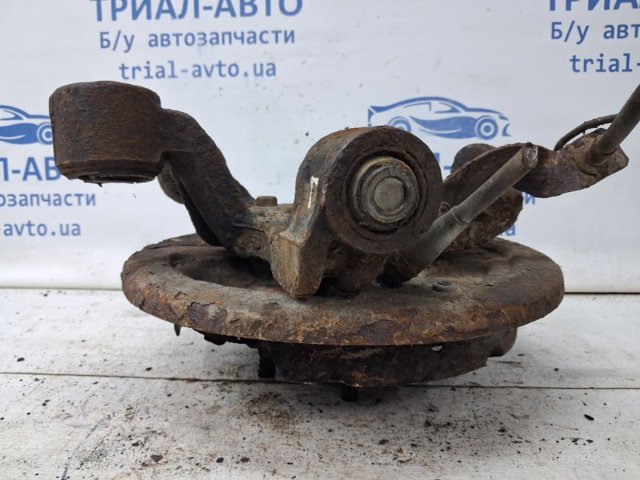 SUZUKI 4615065J00 Цапфа задняя левая в наличии Харьков
