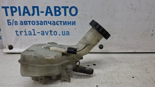 4627A027 MITSUBISHI Бачок главного тормозного цилиндра (тормозной жидкости) купить в Ужгород