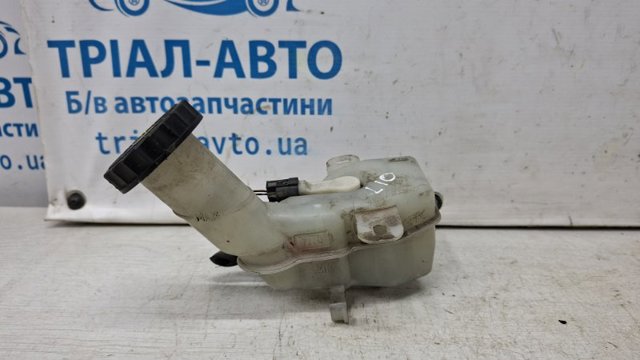 Бачок тормозной жидкости 4627A027 MITSUBISHI