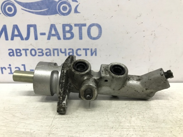 Тормозной цилиндр Тойота Авенсис