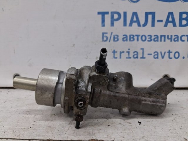 TOYOTA 4720105111 Главный тормозной цилиндр в наличии Киев
