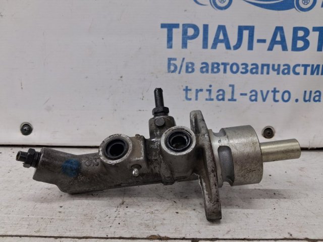 TOYOTA 4720105111 Цилиндр тормозной главный в наличии Ровно