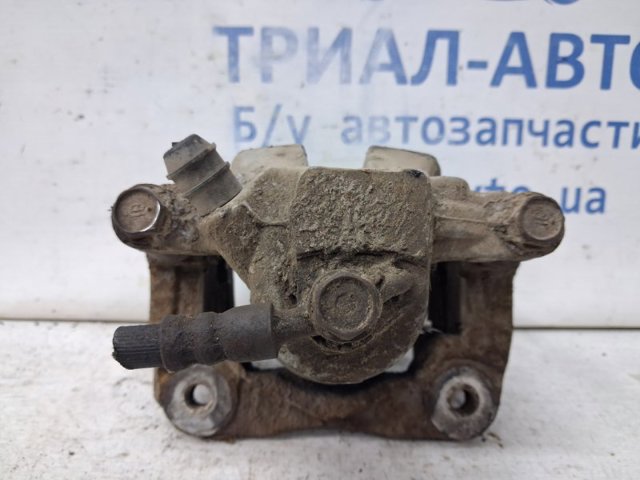 4783033210 TOYOTA Суппорт задний правый купить в Киев