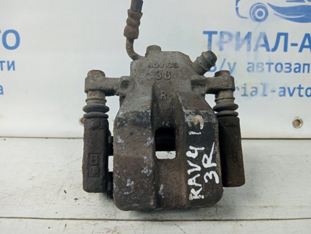 Тормозной суппорт правый задний 4783042060 TOYOTA