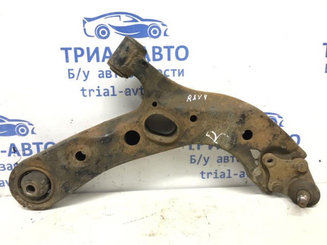 Передний нижний рычаг 4806842051 TOYOTA