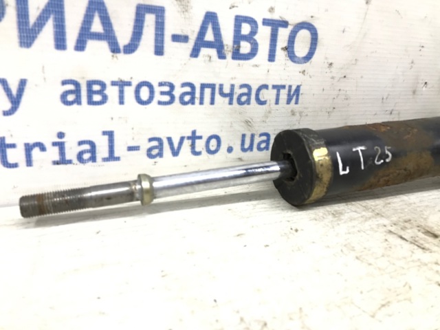 Задний амортизатор Toyota Avensis 2