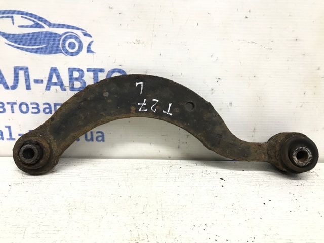 Рычаг задней подвески верхний левый и правый 4877012010 TOYOTA