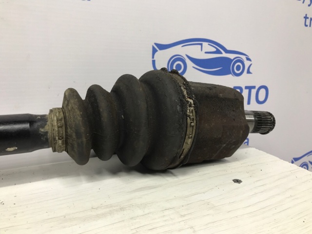 495001H211 HYUNDAI Правая полуось купить в Чернигов