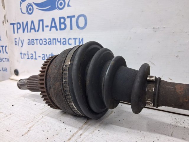 495002E850 Полуось (привод) передняя правая купить Черновцы