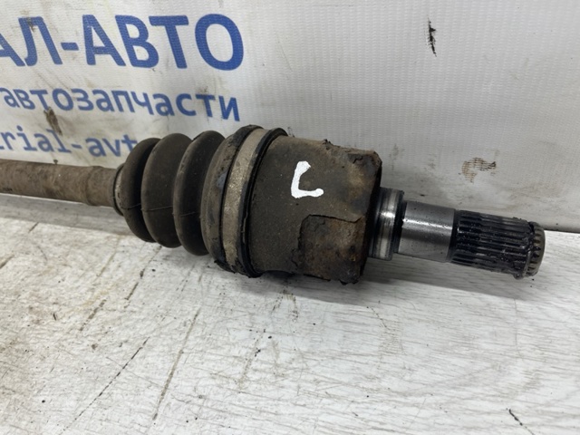 Полуось задняя, левая 496002Y000 HYUNDAI