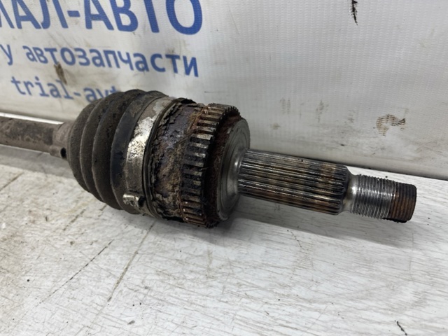 Полуось задняя, правая 496012Y000 HYUNDAI