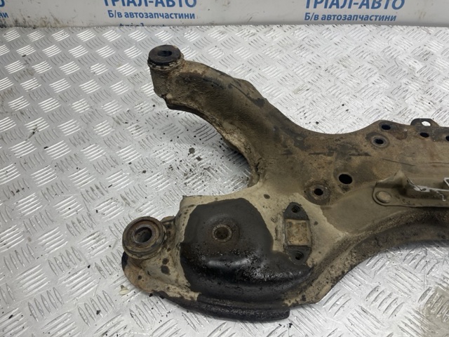 Балка передней подвески 5120105072 TOYOTA