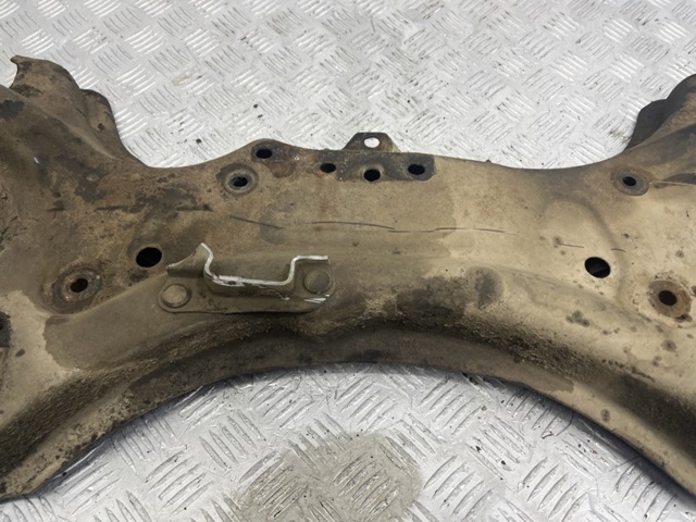 5120105072 TOYOTA Подрамник передний купить в Чернигов