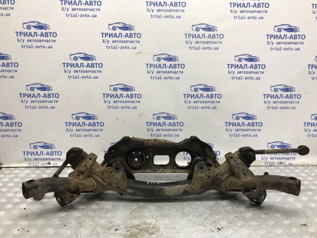 Поперечина передней подвески 5120112441 TOYOTA