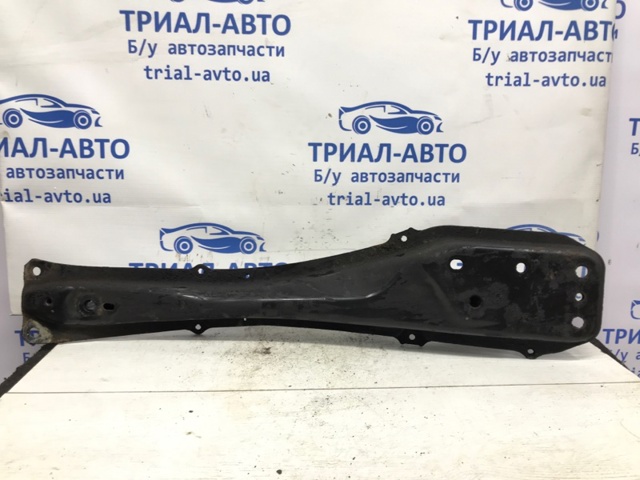 Балка крепления двигателя 5120405031 TOYOTA