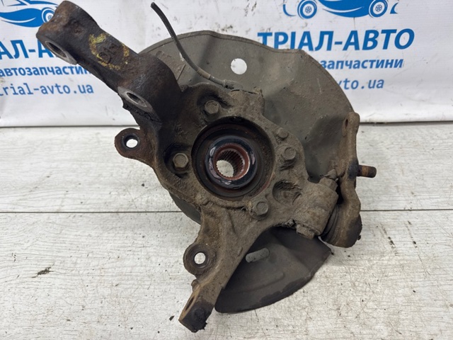 HYUNDAI 517152Y500 Цапфа передняя левая в наличии Полтава