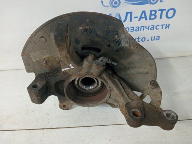 517153U000 Цапфа (поворотный кулак) передний левый купить Николаев