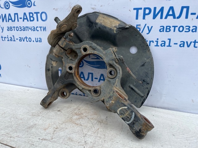 HYUNDAI 517162P500 Цапфа (поворотный кулак) передний правый в наличии Кривой Рог