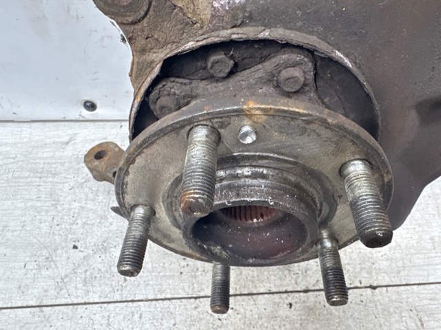 HYUNDAI 517162Y500 Цапфа передняя правая в наличии Ирпень