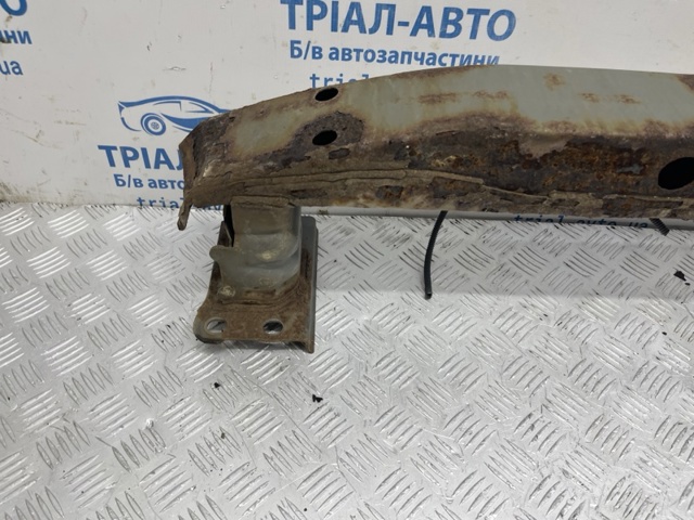 Усилитель переднего бампера  5202105040 TOYOTA
