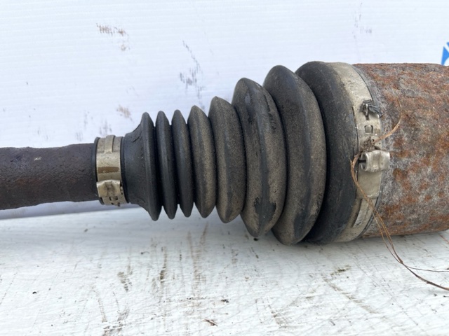 Полуось задняя 52123521AA CHRYSLER