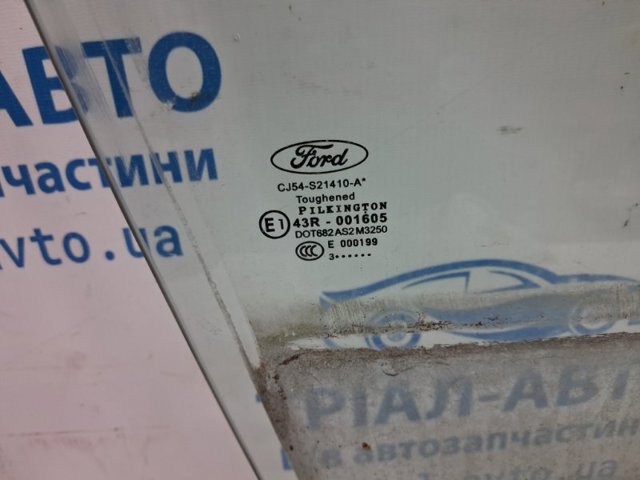 Стекло пассажирской двери 5213277 FORD