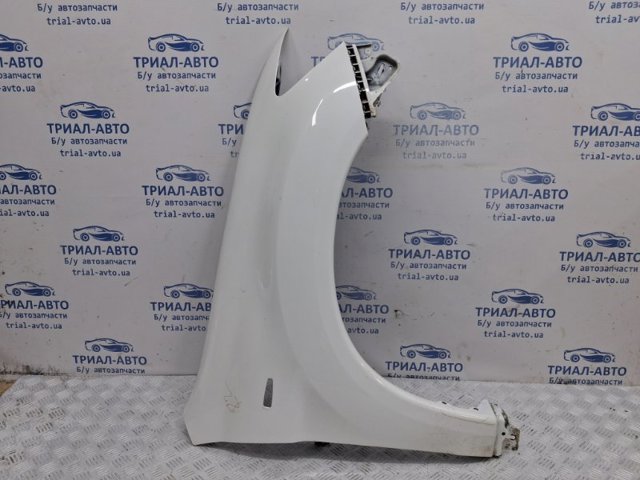 Переднее правое крыло Митсубиси АСХ