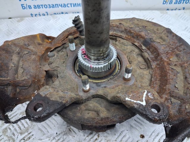 Полуось задняя, левая 523513E150 HYUNDAI