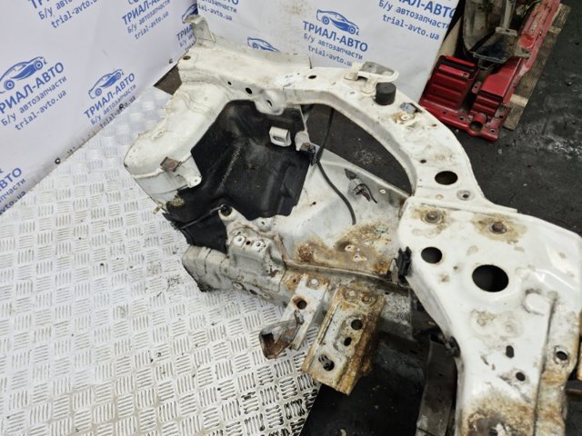 5256A852 MITSUBISHI Верхняя рамка радиатора купить в Харьков