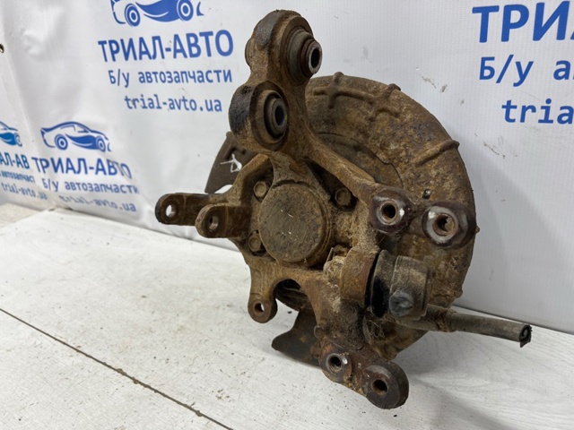 Цапфа поворотная правая 527202H000 HYUNDAI