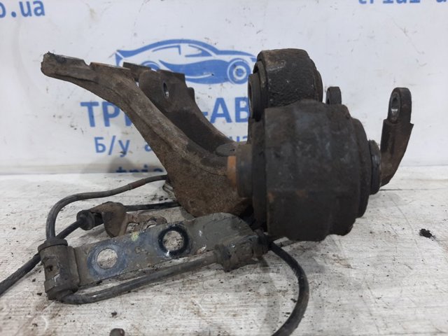 HYUNDAI 527202S000 Цапфа задняя правая в наличии Ужгород