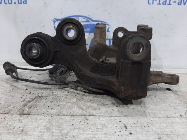 527202S000 HYUNDAI Цапфа (поворотный кулак) задний правый купить в Ровно