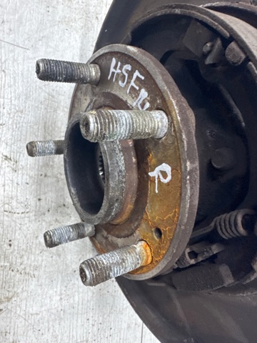 Цапфа поворотного кулака 527202W100 HYUNDAI