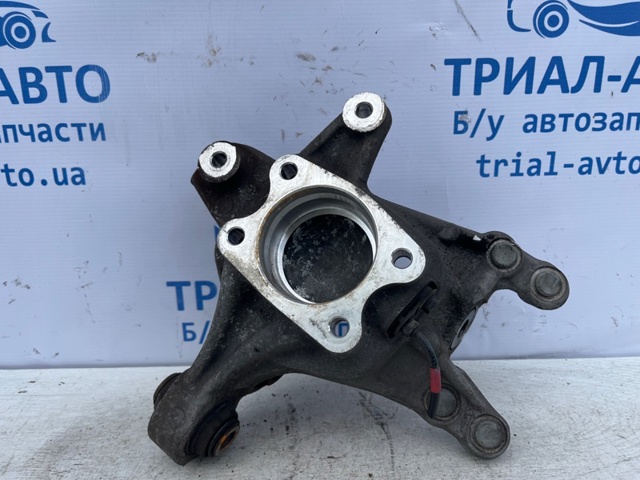 Кулак поворотный правый 527203Q010 HYUNDAI