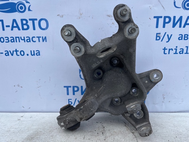 HYUNDAI 527203Q010 Цапфа задняя правая в наличии Чернигов