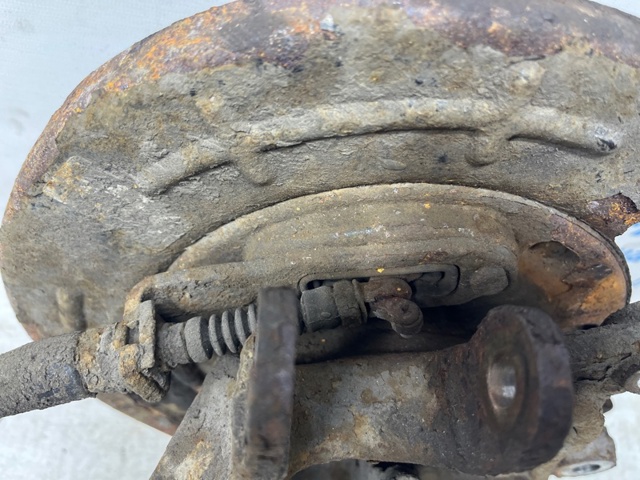 52720D7000 HYUNDAI Цапфа (поворотный кулак) задний правый купить в Харьков