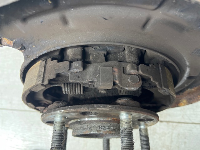 52720D7000 Цапфа (поворотный кулак) задний правый купить Тернополь
