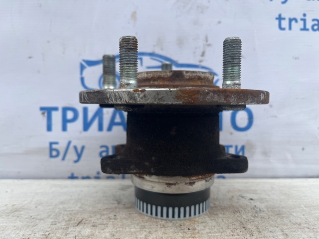 Ступица задняя 527303S200 HYUNDAI