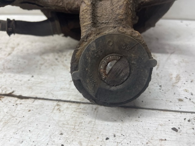 Цапфа поворотного кулака 527602E500 HYUNDAI