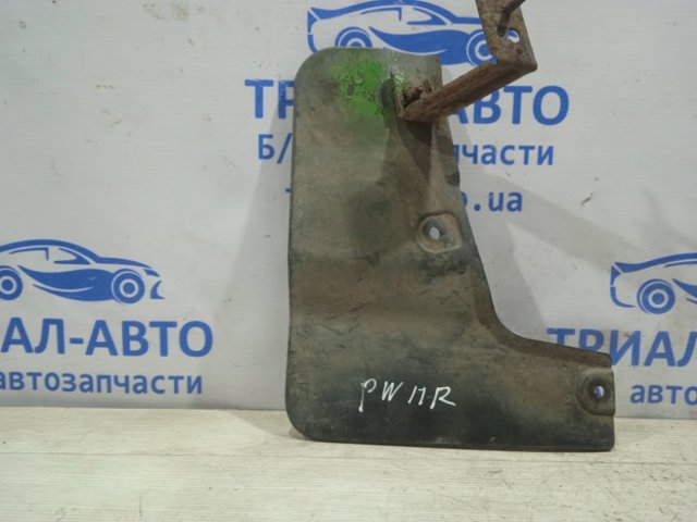 Брызговик передний, левый 5370A241 MITSUBISHI