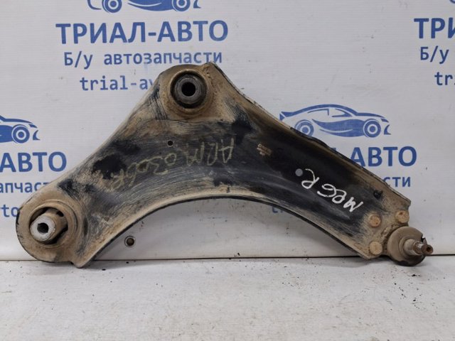 Передний нижний рычаг Renault Megane 3
