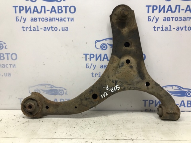 Правый рычаг передней нижней подвески 545012P000 HYUNDAI