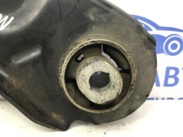 RENAULT 545016101R Рычаг передней подвески нижний левый в наличии Украина