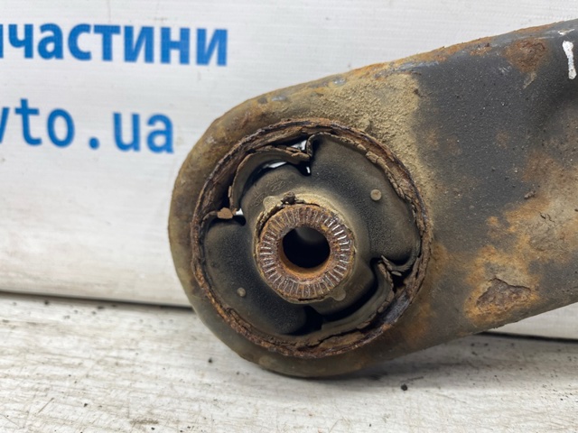 HYUNDAI 54501A6200 Рычаг передней подвески нижний правый в наличии Ужгород