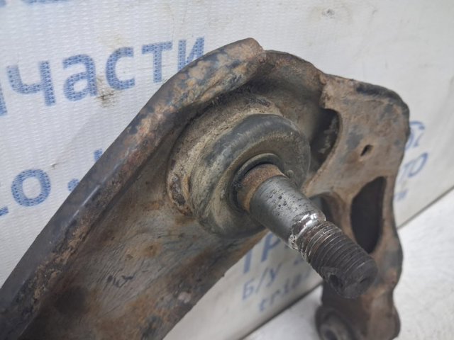 Рычаг передней подвески верхний, правый 54524EB30A NISSAN