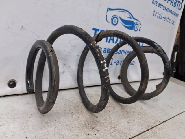 HYUNDAI 546302W614 Пружина передняя в наличии Винница