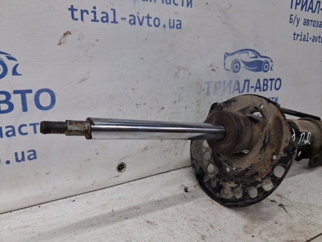 Стойка передняя правая 546611H700 HYUNDAI