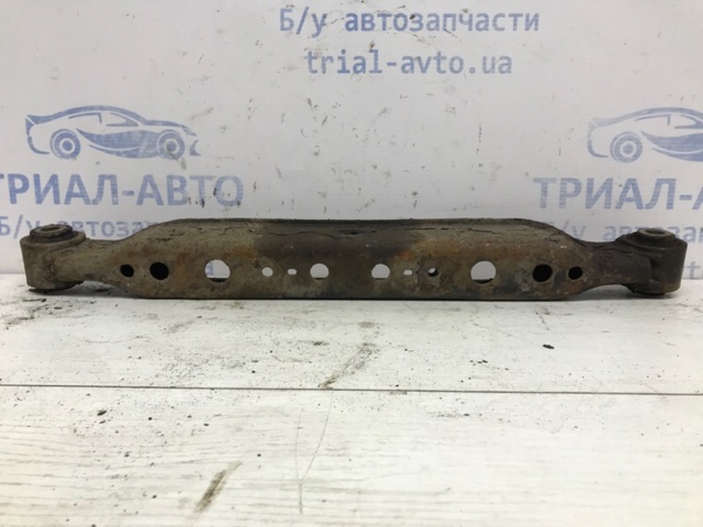 NISSAN 55110JG00B Рычаг задней подвески нижний правый в наличии Винница